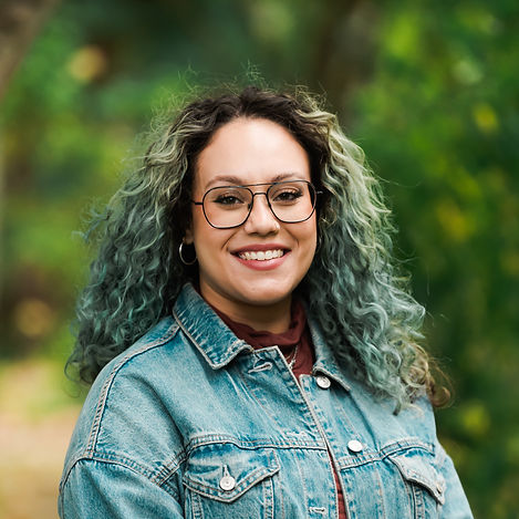Headshot Allessandra_edited.jpg