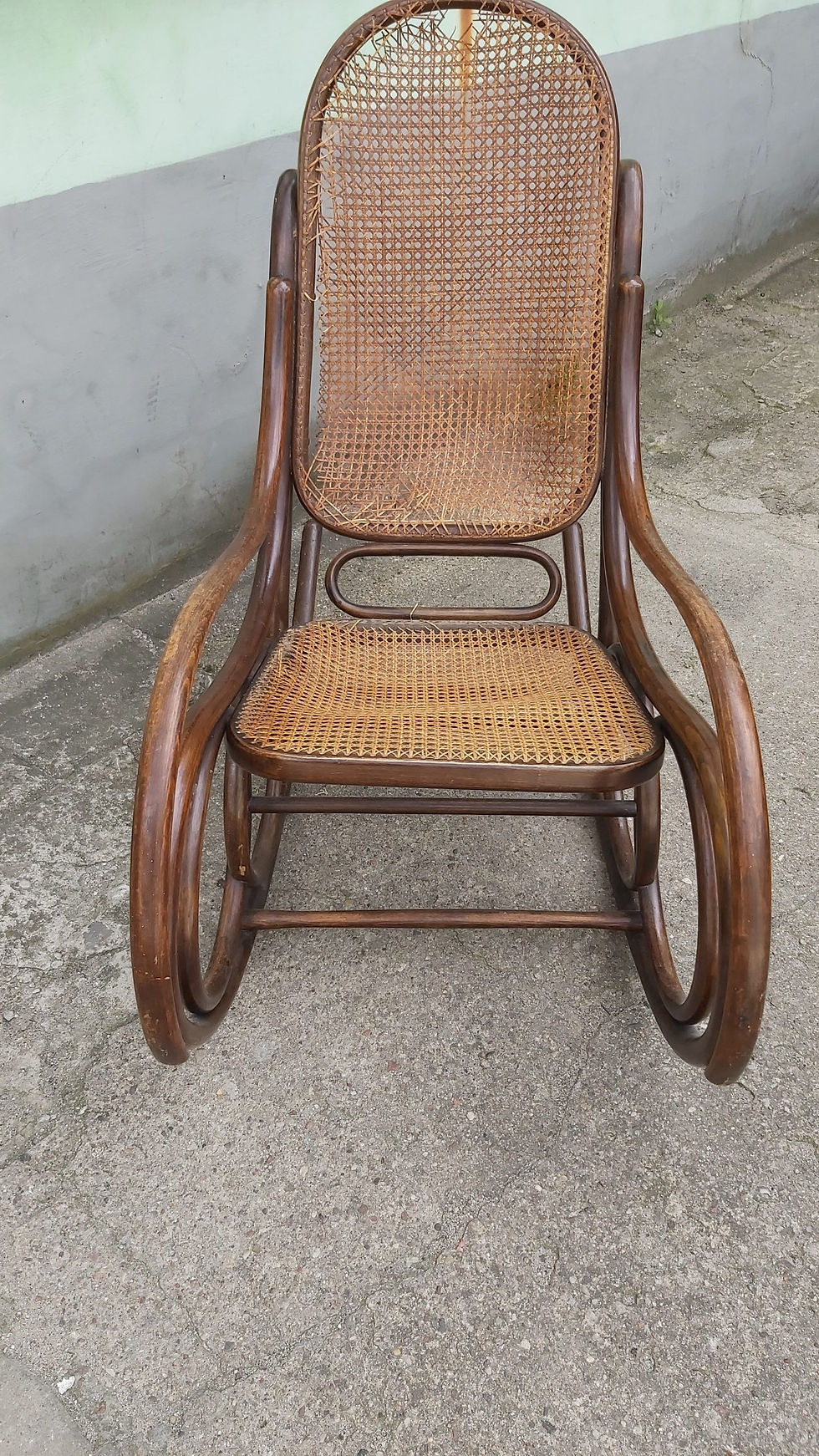 Miniatura: 48. Fotel bujany