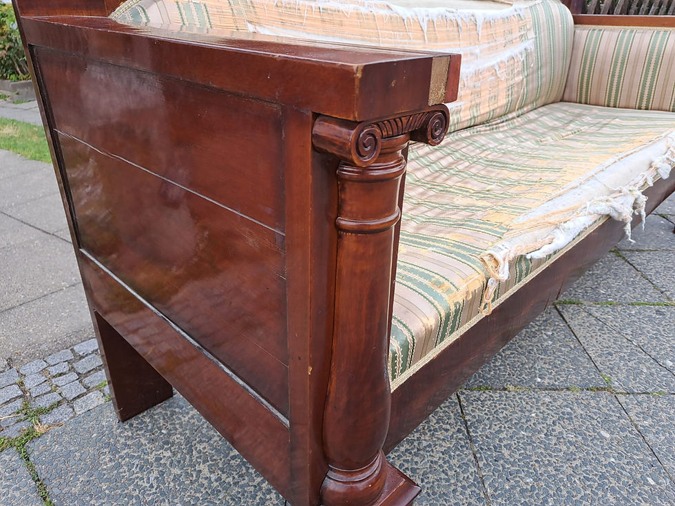 Miniatura: 167. Sofa  Biedermeier