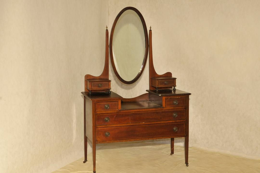 215. Toaletka Neoklasycyzm