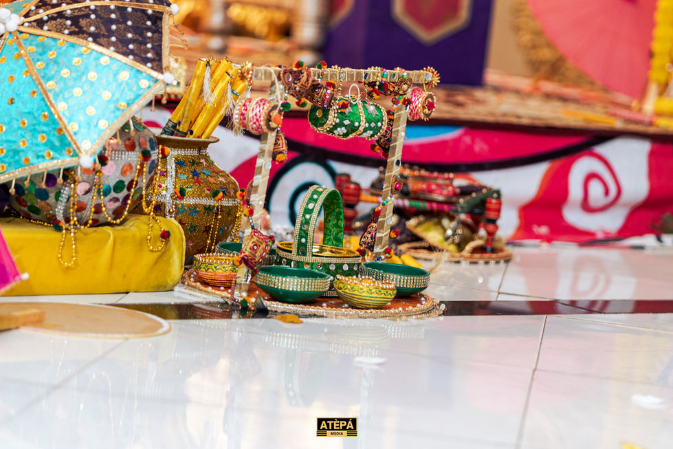 a photo of a display of jewelry taken by atepa