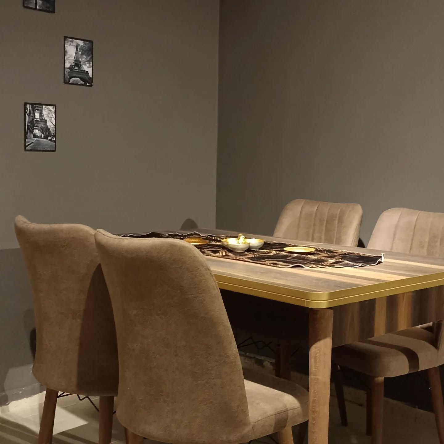 Ahşap Yemek Masası