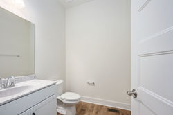 32-web-or-mls-208 Castleberry Lane interior-15