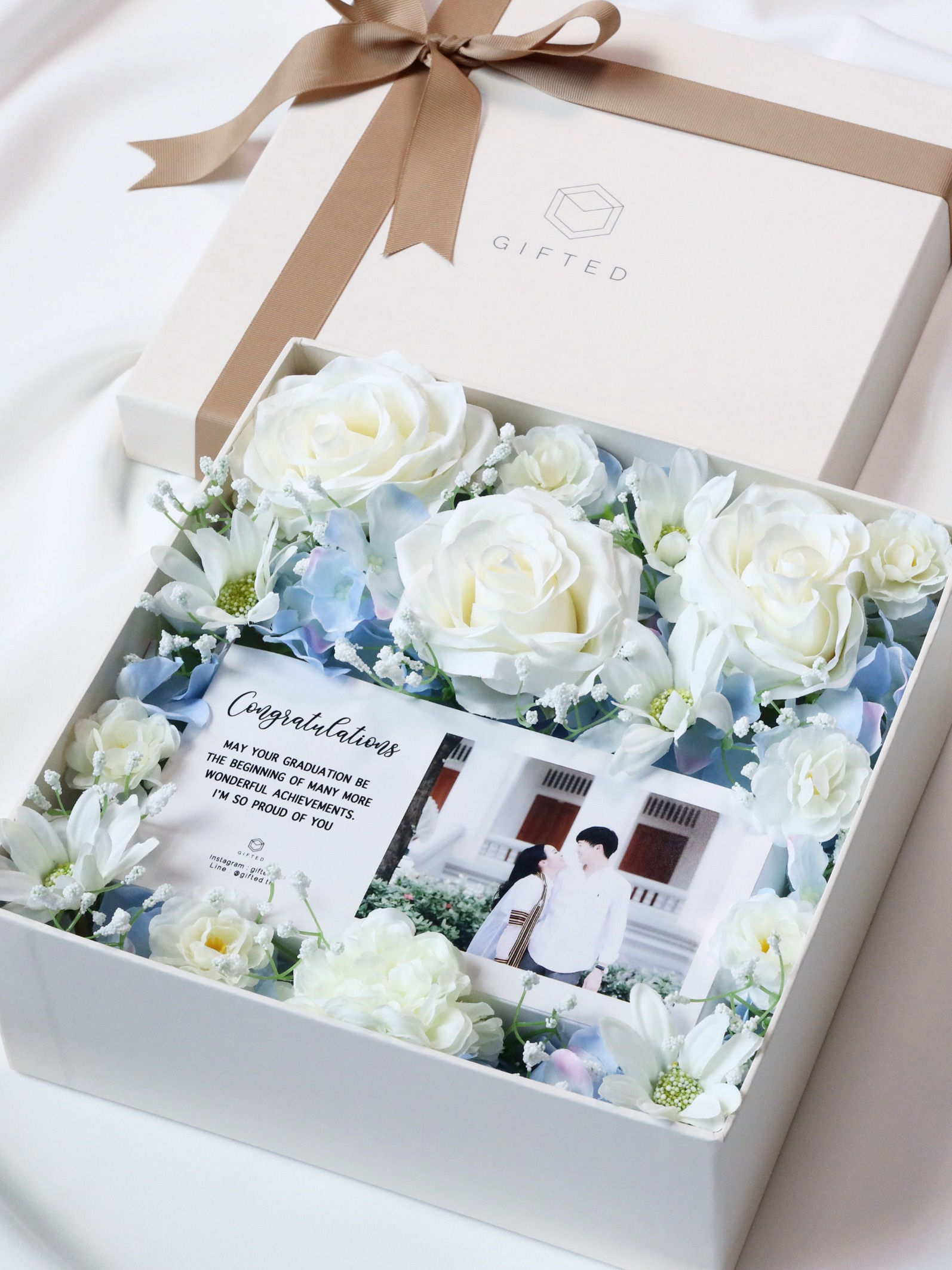กล่องดอกไม้ (Flower Box)