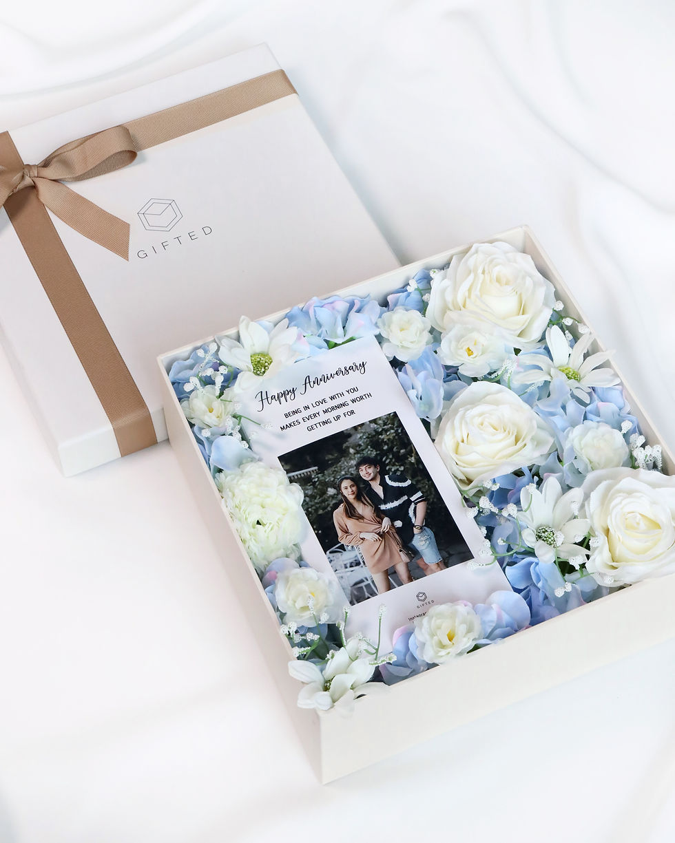 Thumbnail: กล่องดอกไม้ประดิษฐ์ วันครบรอบ