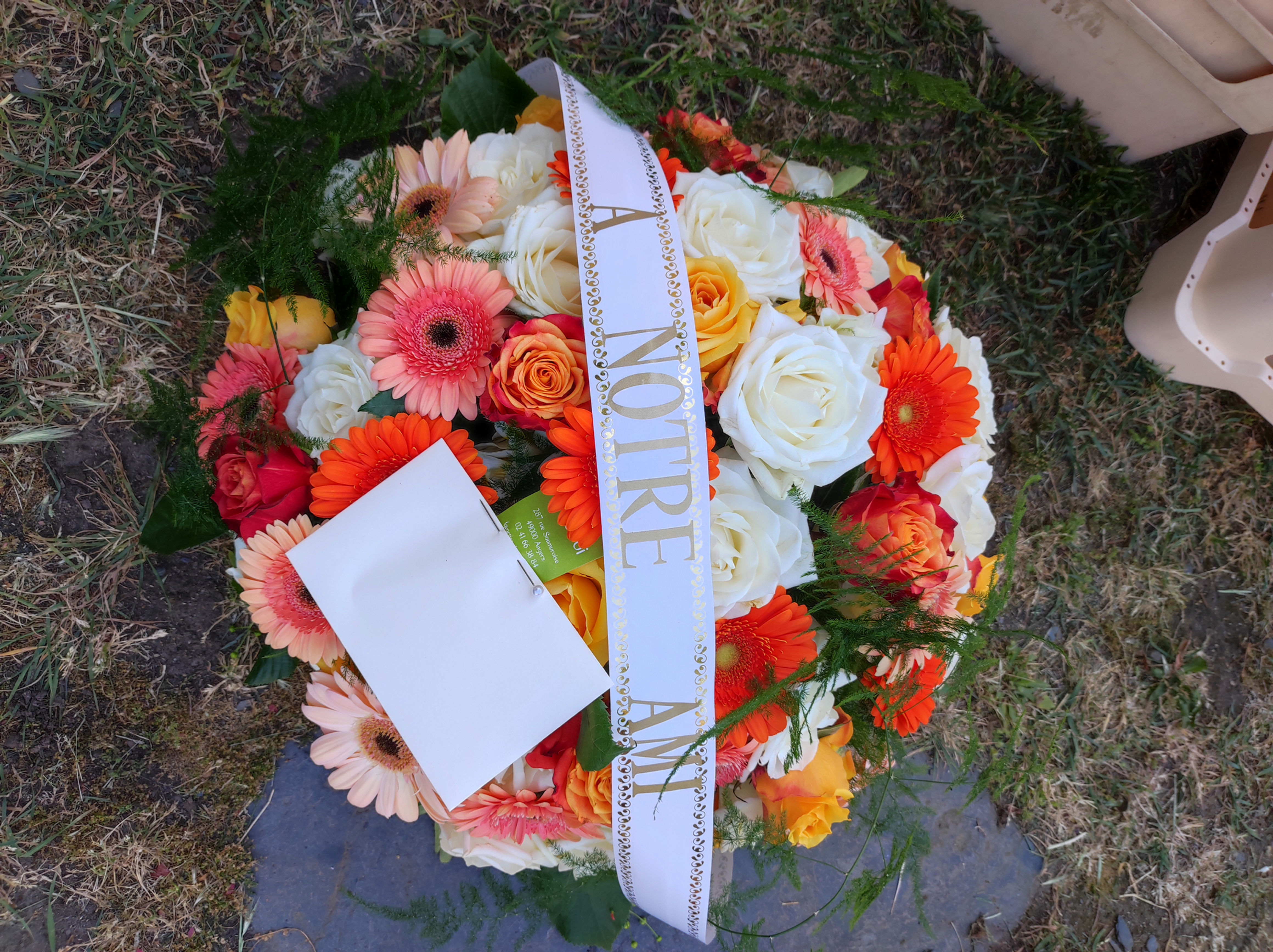 Composition coussin rond