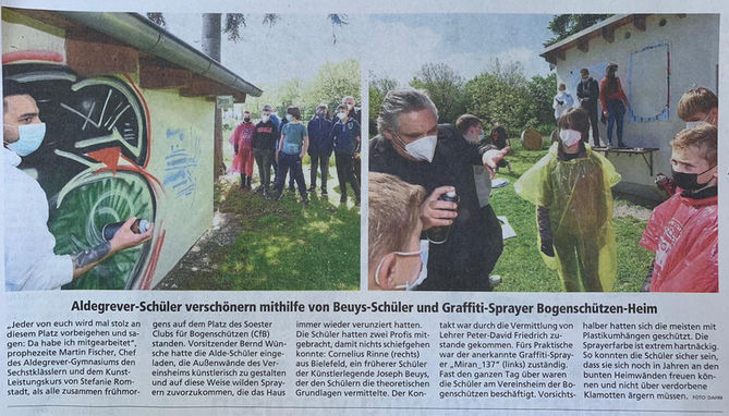 Zeitungsartikel über Mirans Graffiti-Workshop am Aldegrever-Gymnasium mit Fotos der teilnehmenden Schüler.