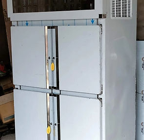 Vertical stainless steel refrigerator with adjustable shelves - Shri Ganesh Engineering 