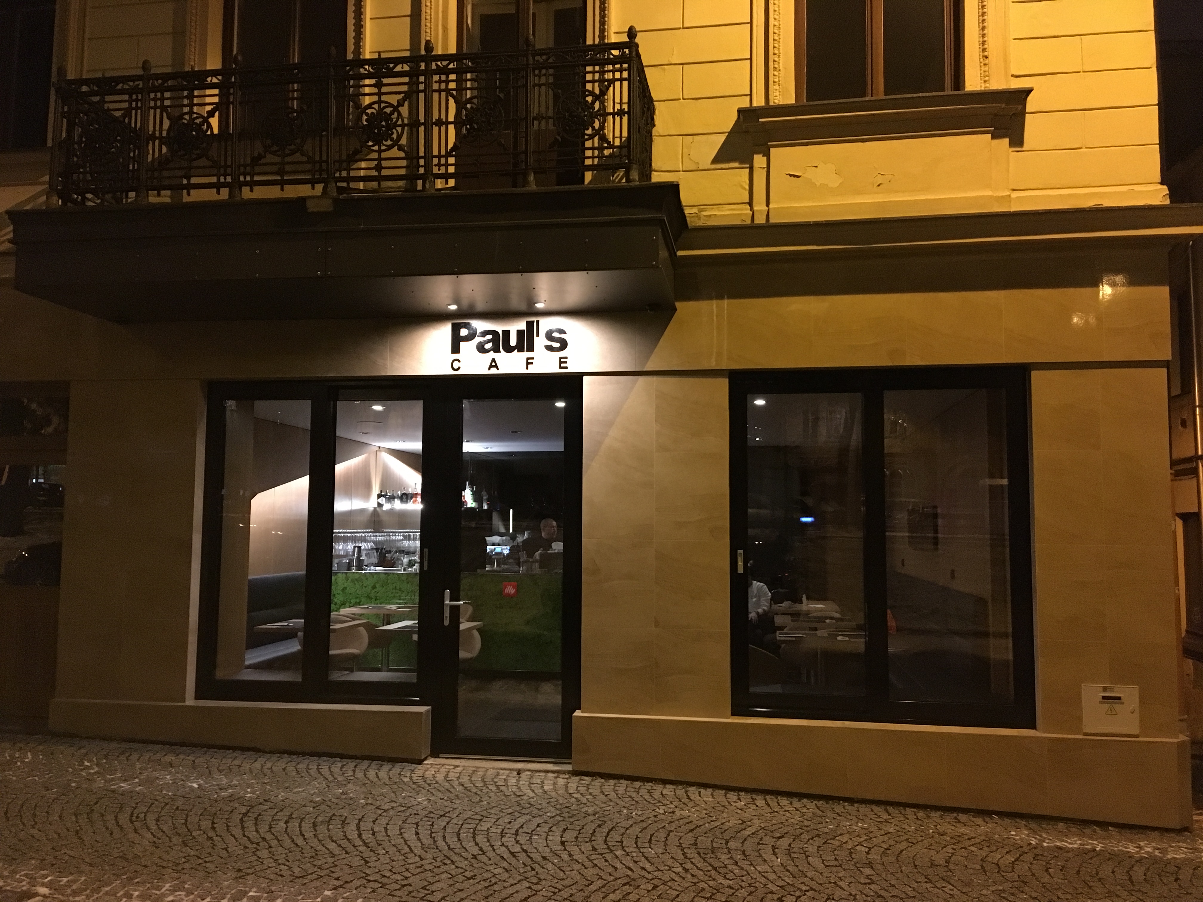 005_PAULS_CAFÉ.JPG