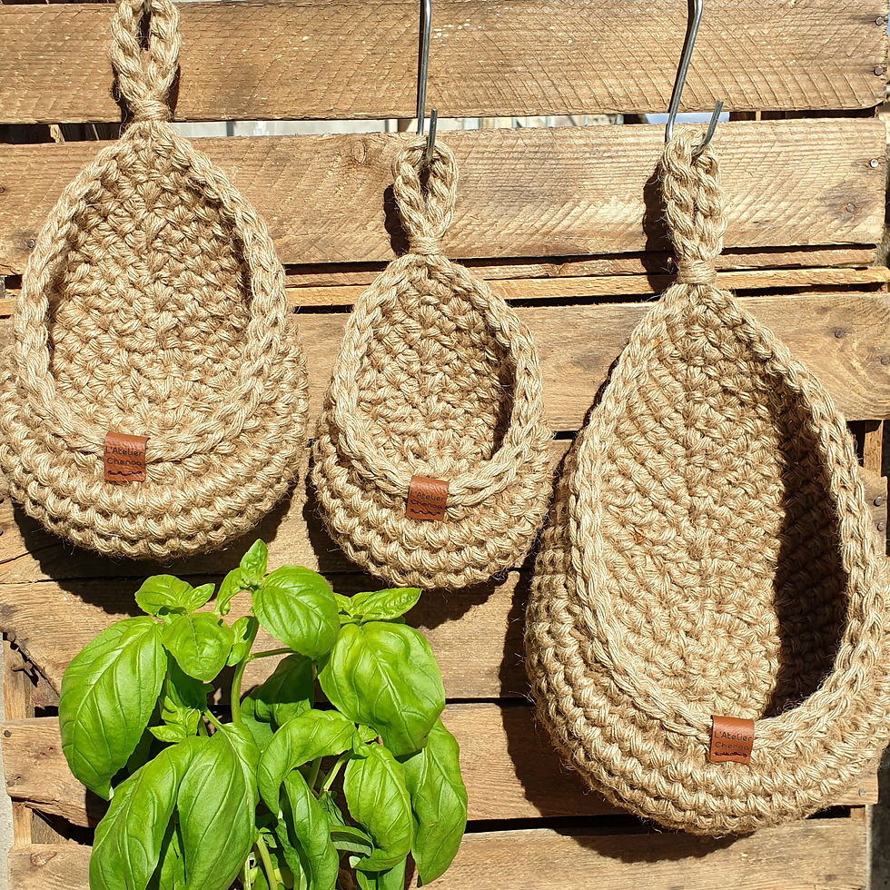 Miniature : Paniers à suspendre en jute vus de face