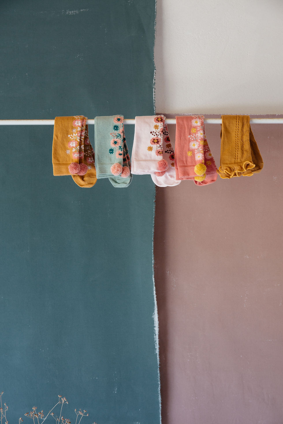 Thumbnail: Louise Misha - 	 Chelie Socks Pink