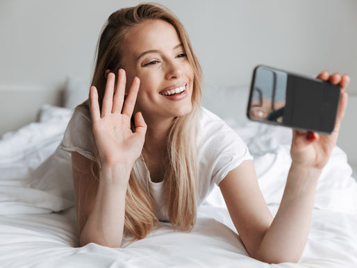 Why Going Live with Subscribers on OnlyFans is a Good Strategy