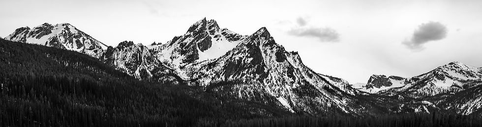 Black and white Stanley Lake, Idaho_edited_edited.jpg