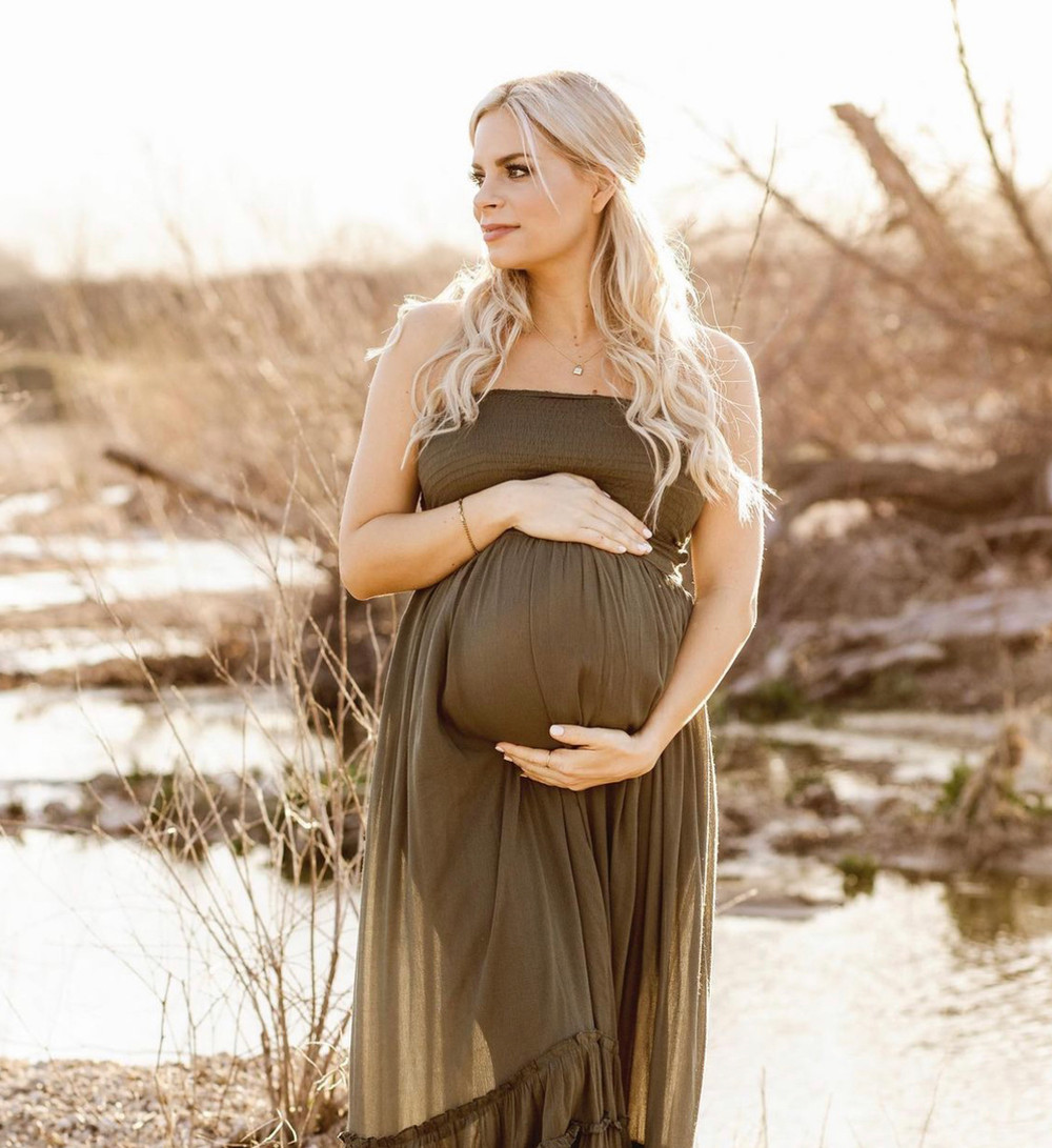 Natural Maternity Makeup in Atascadero California,. Natural Makeup Artist. Makeup by Anna Grimes.