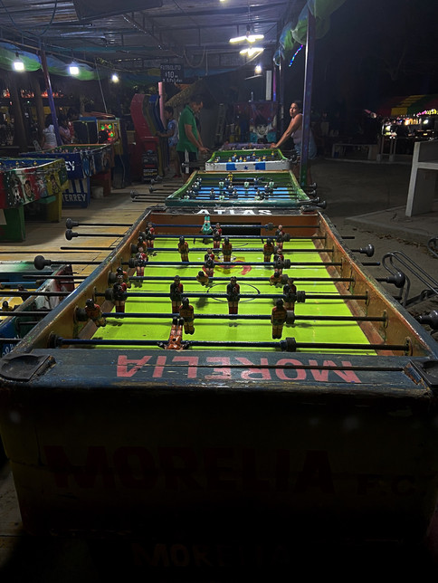 Babyfoot sur la place d'Holbox