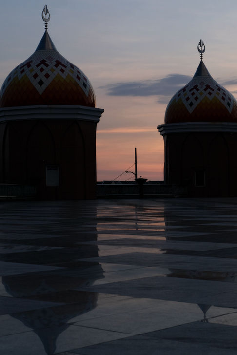 Coucher de soleil sur Makassar et la mosquée