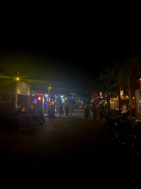 Ruelle de Tulum la nuit