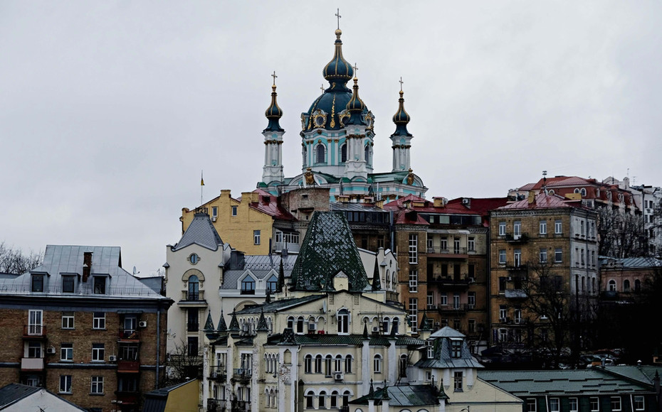 Vue de Kiev sur l'église Saint Andrew