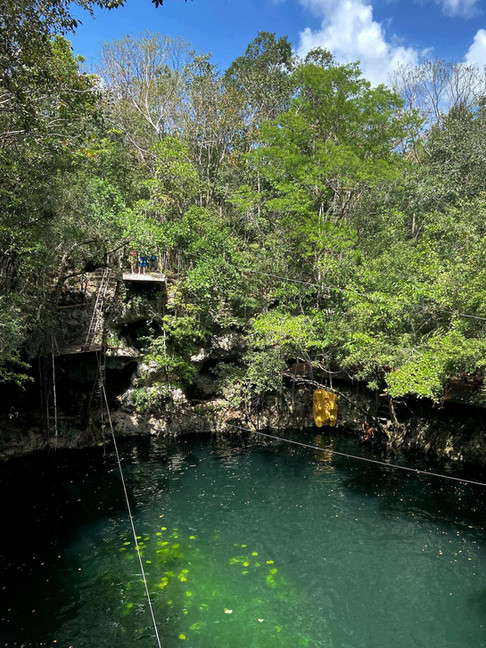Cenote ouvert de Kinh Ha