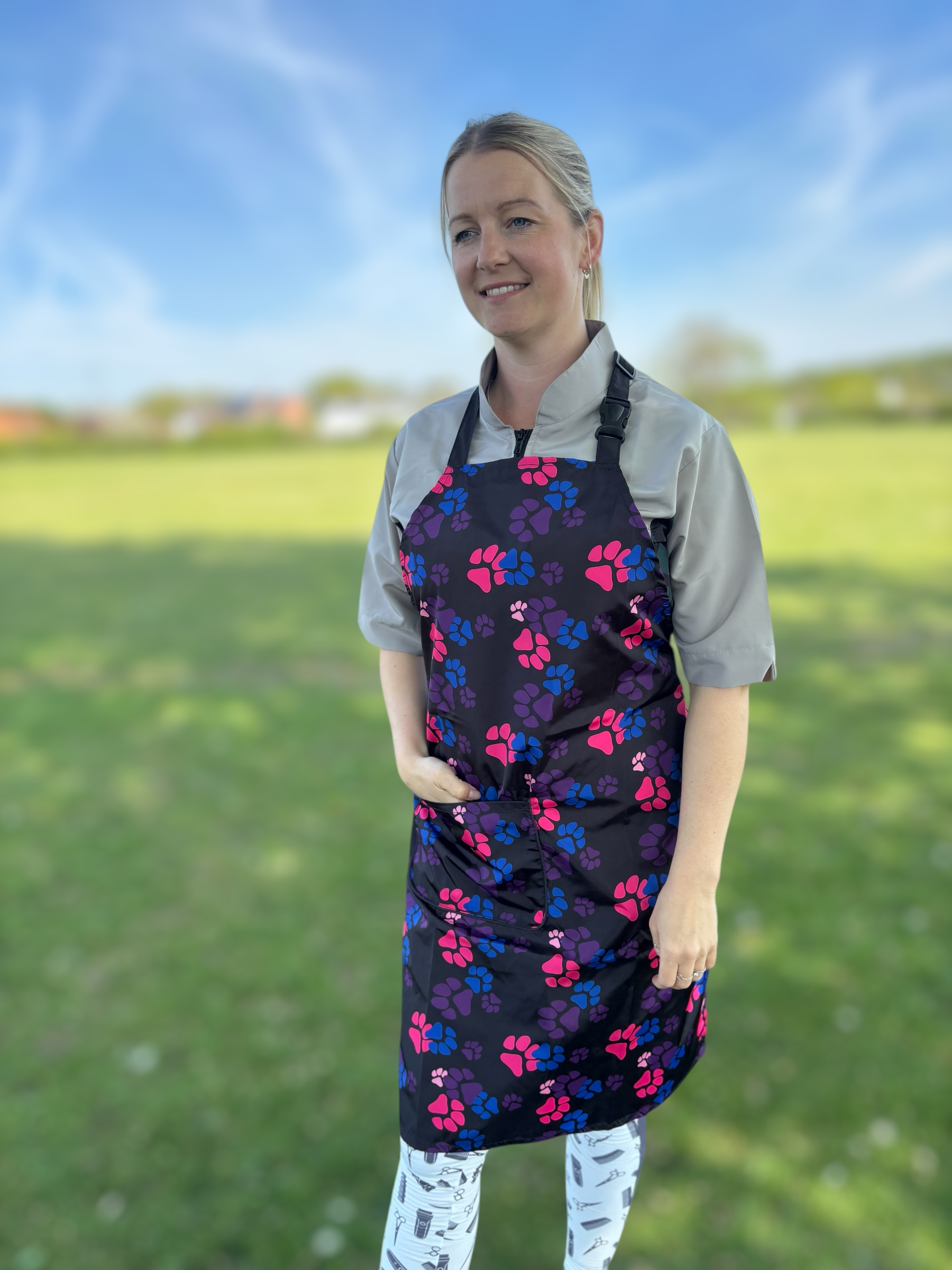 Clipit Waterproof Paw Print Apron