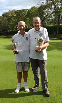 2025 MENS 4 BOWL HANDICAP - LEFT WINNER VERNON KELLY & RIGHT RUNNER-UP STEVE GRAHAM.JPG
