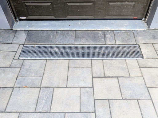 Comment garder vos caniveaux d'allée dégagés : un guide simple pour les propriétaires