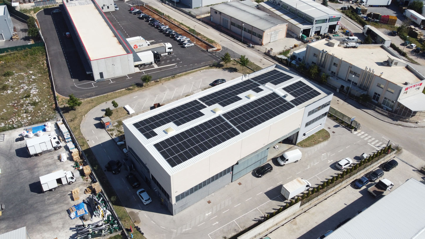 Fotonaponska elektrana Dumi