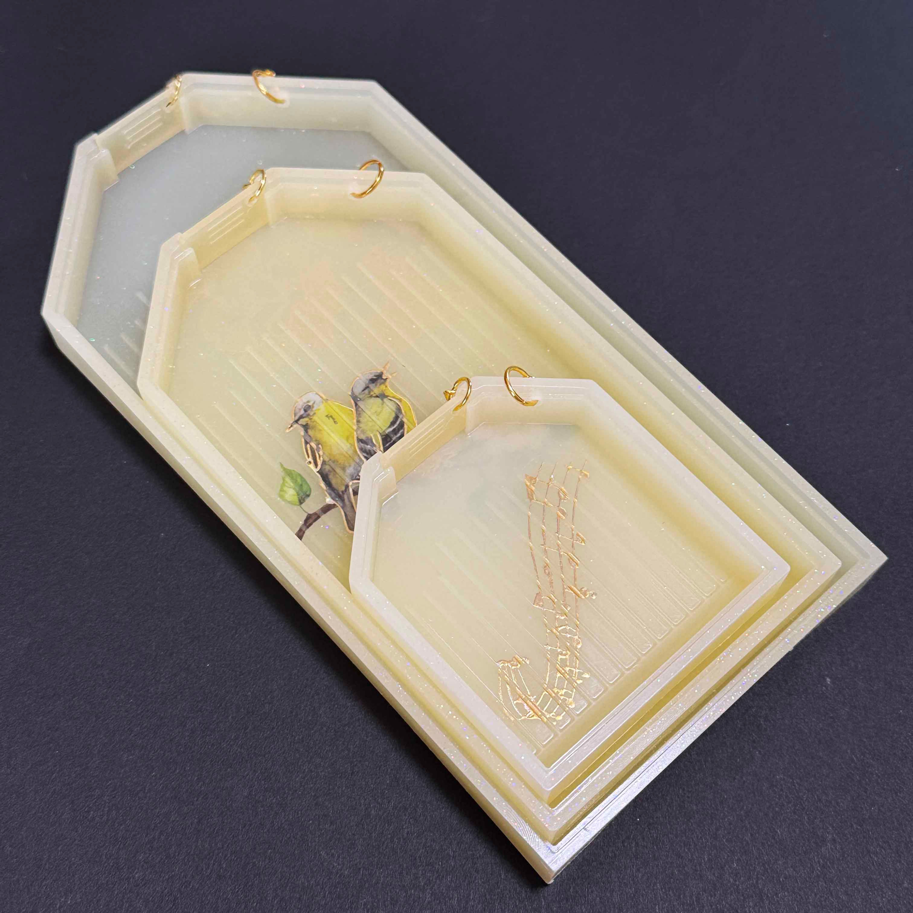 トレイ 乳白色 黄色 Beautiful birdシリーズ