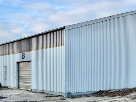 Wiederverwendbare Stahlhalle 25x48x5/9 m Leichtbauhalle