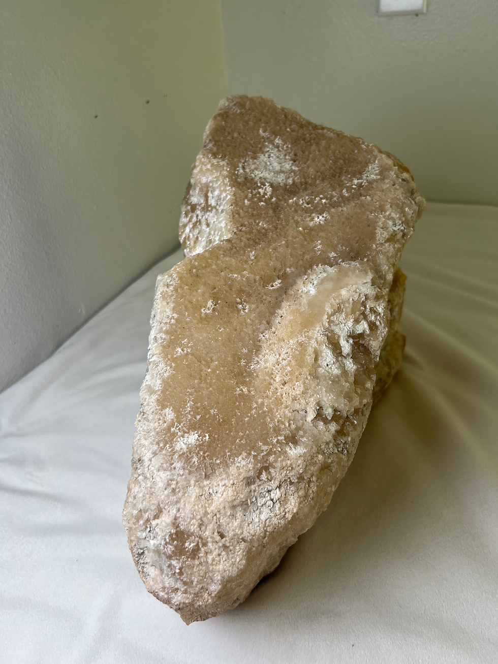 Thumbnail: Honey calcite 43.6 pounds