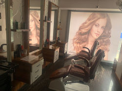 ENHANCE UNISEX SALON(4.6⭐)
