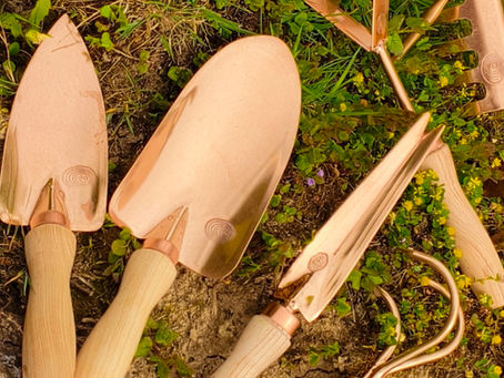 Copper, Copper-Plated or Bronze Garden Tools – What Is the Difference, Really?