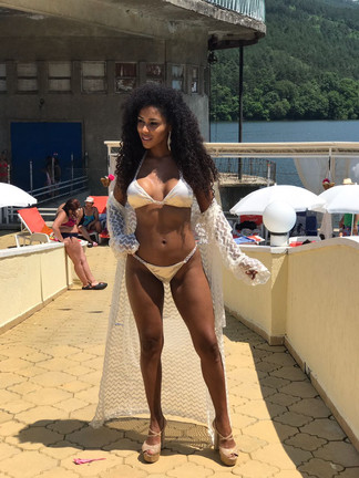 Disputa Internacional reúne mais de 45 países. E Brasileira conquista títulos de beleza.