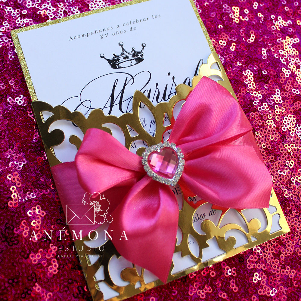 Invitación troquel oro espejo y fucsia