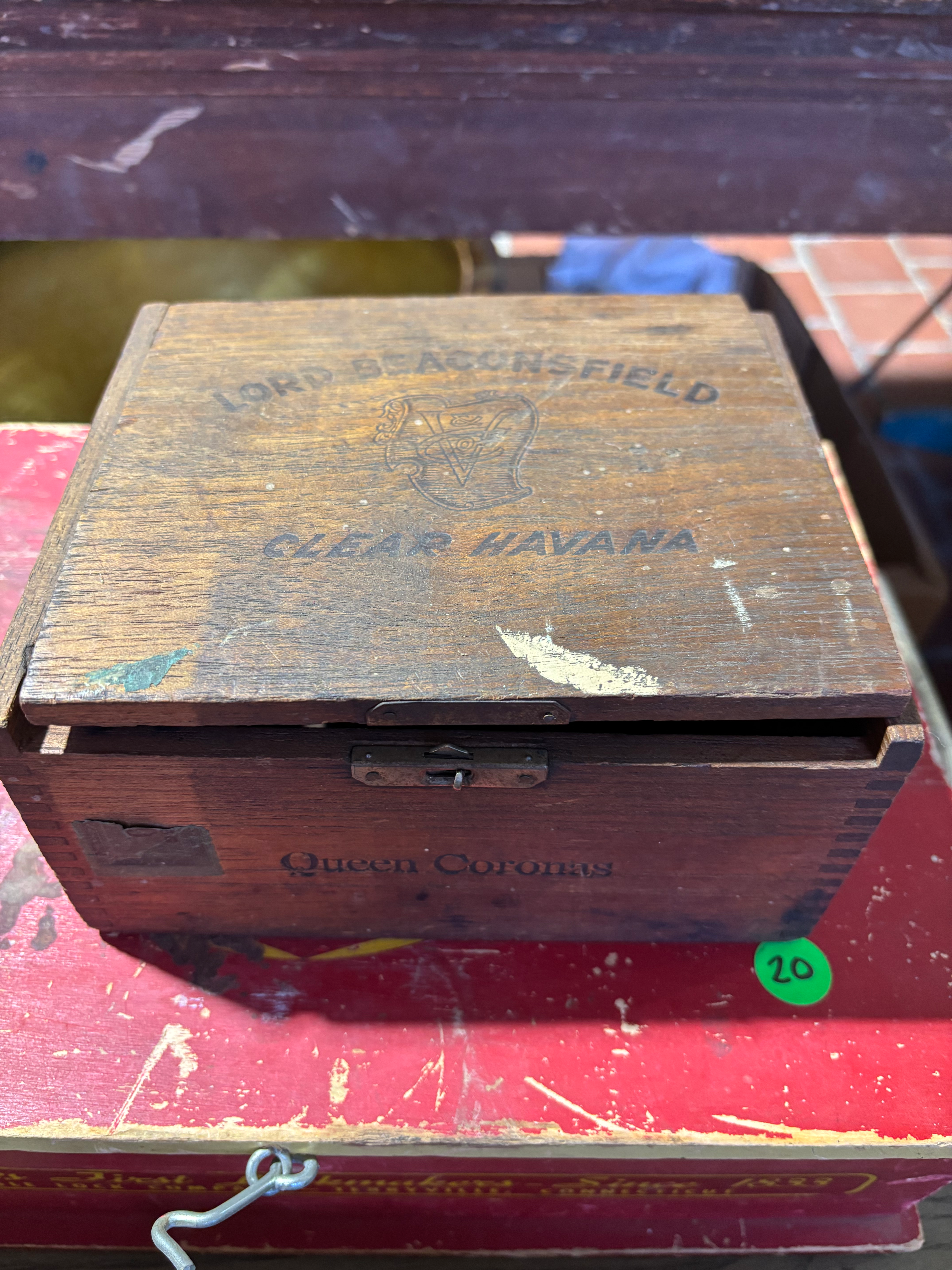 Cigar Box "Lord Beaconsfield"