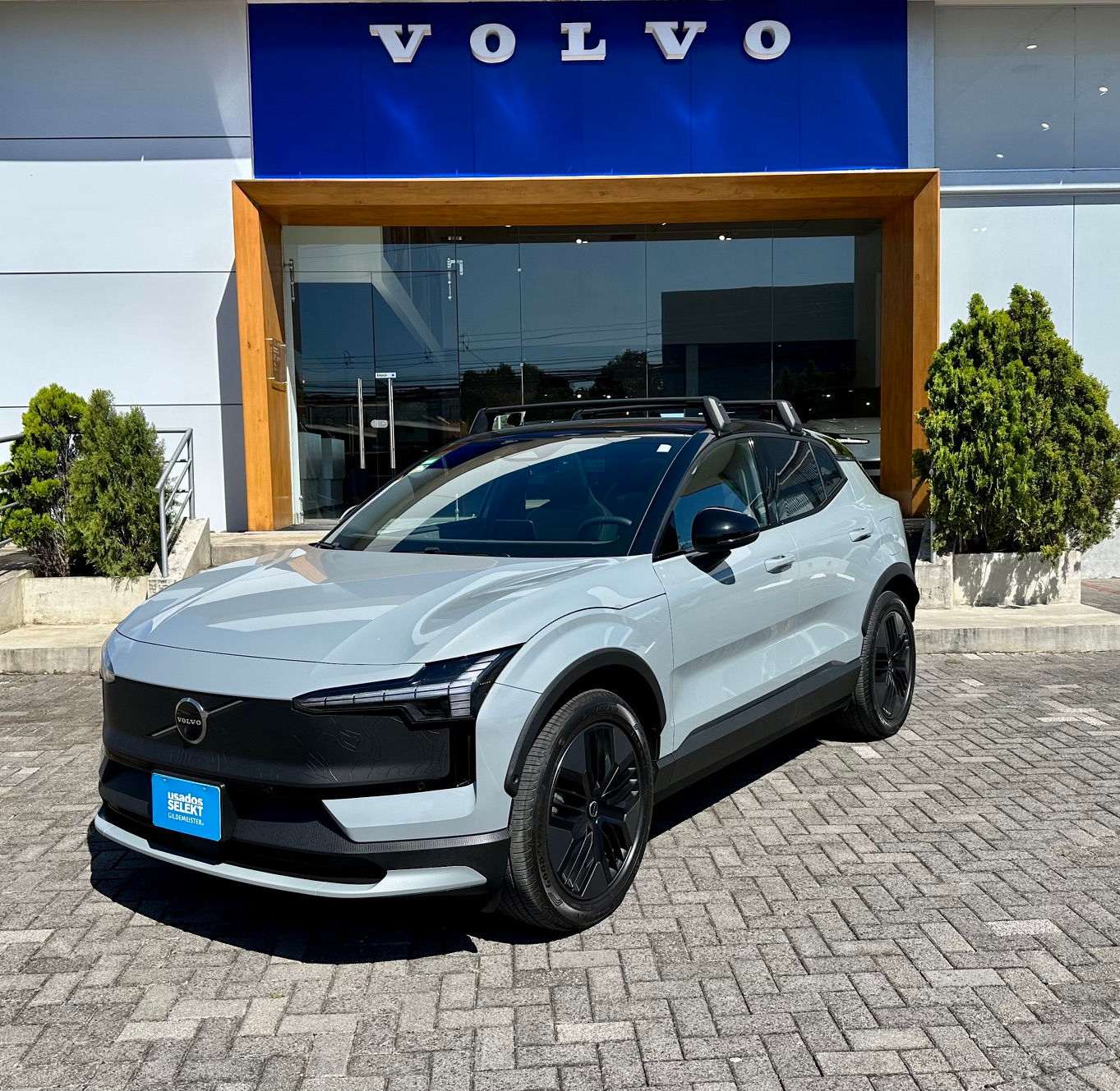 Volvo EX30 Cross Country