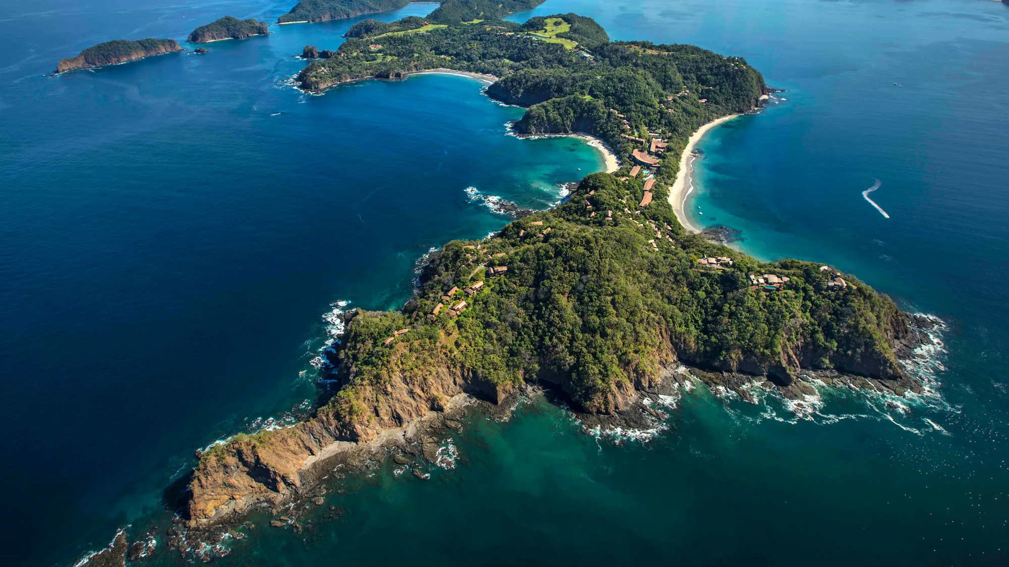 2018-06_GQ_Peninsula-Papagayo_lede.webp