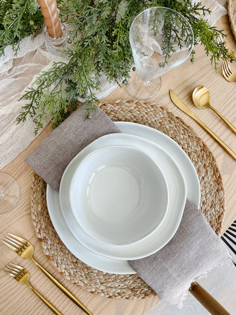 holiday party place setting