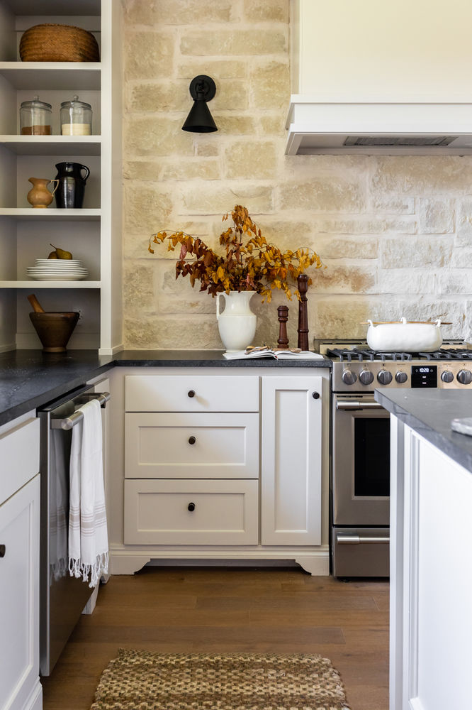 Everything You Need to Know About Stone Backsplashes