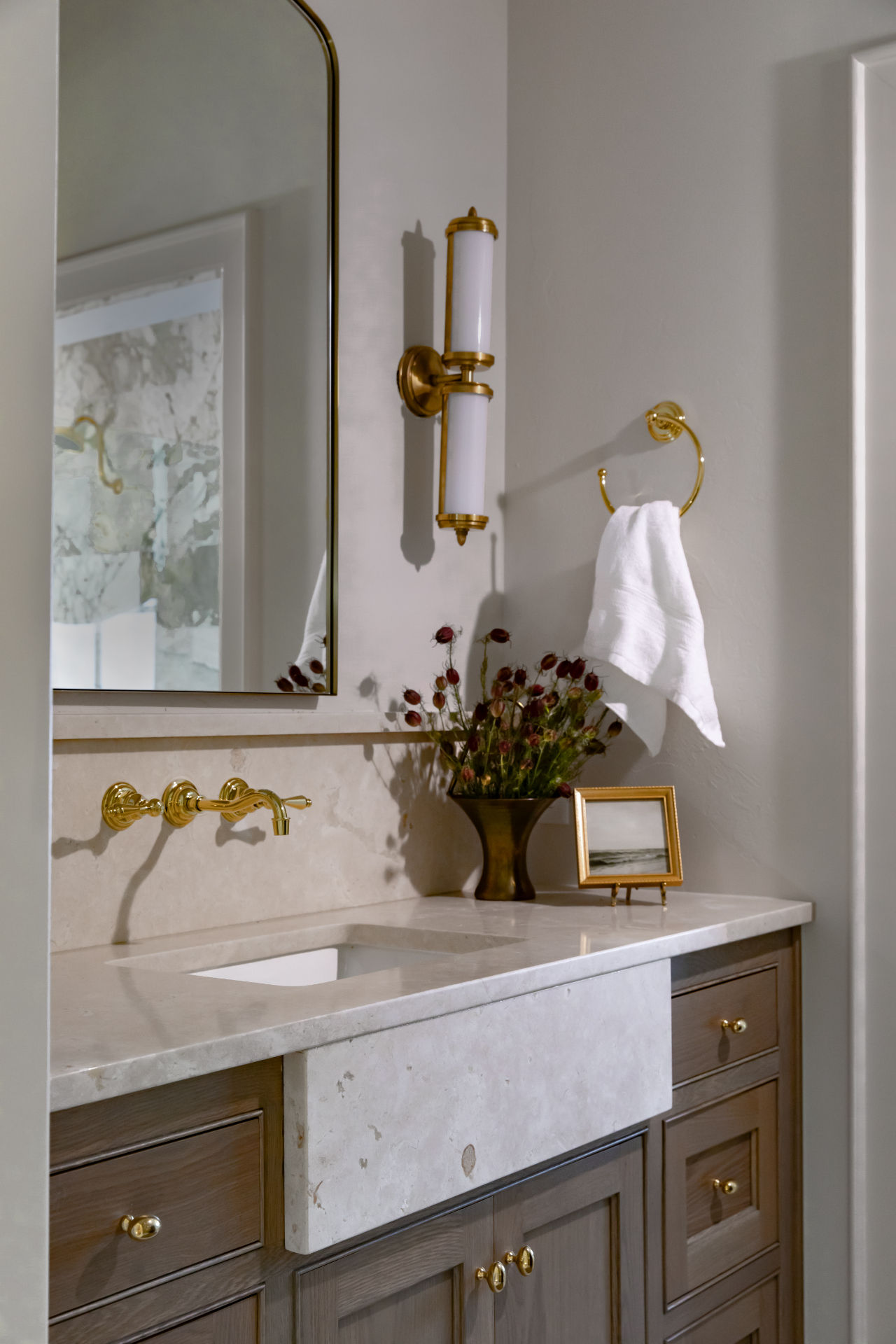 creme marfil bathroom countertops.