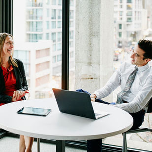 Peut-on toujours être soi-même au travail et les risques de la passivité face aux comportements inappropriés ?