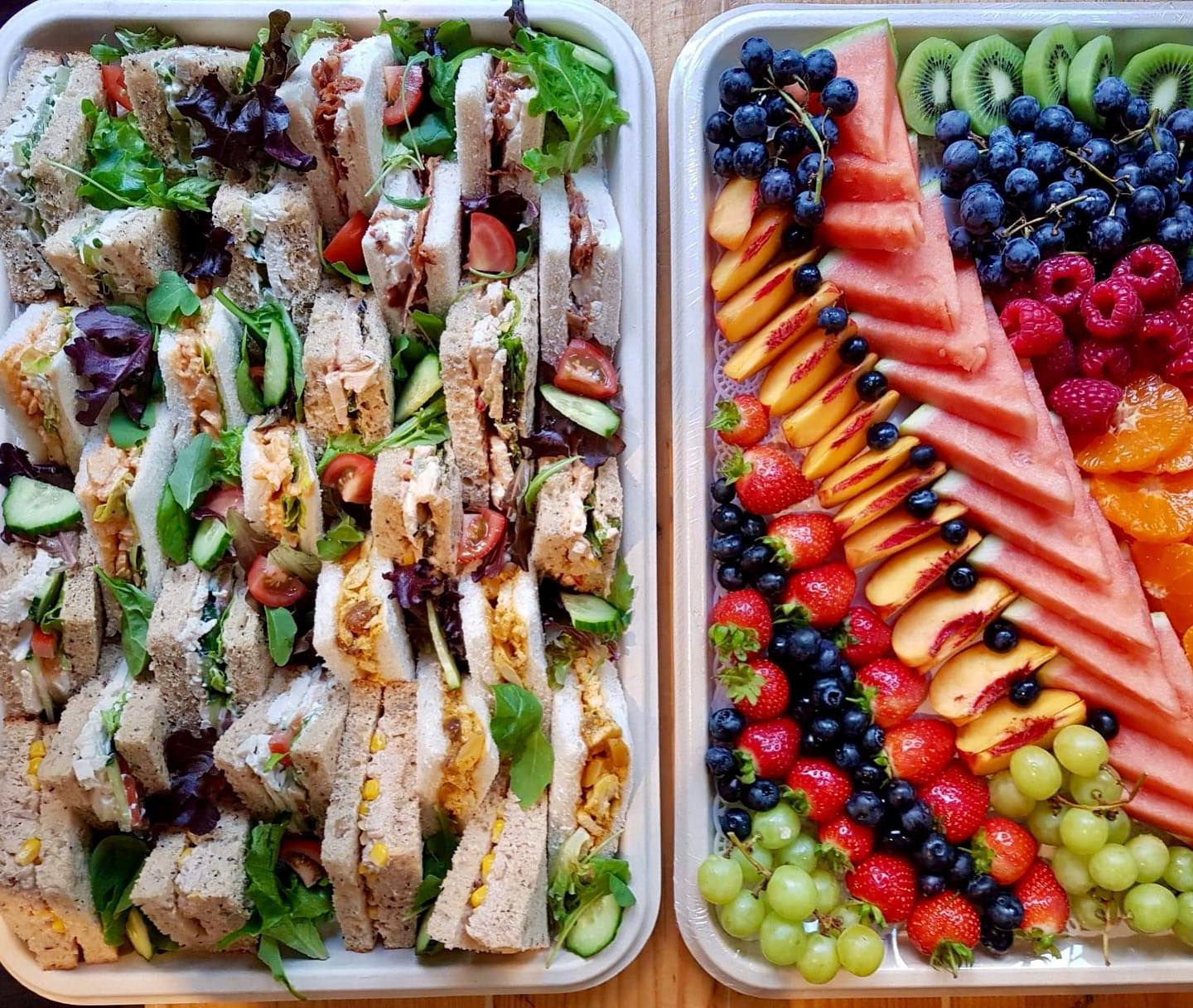 (D) Sandwiches, Sweet Treats AND Sliced Fruit Platter for 7 people