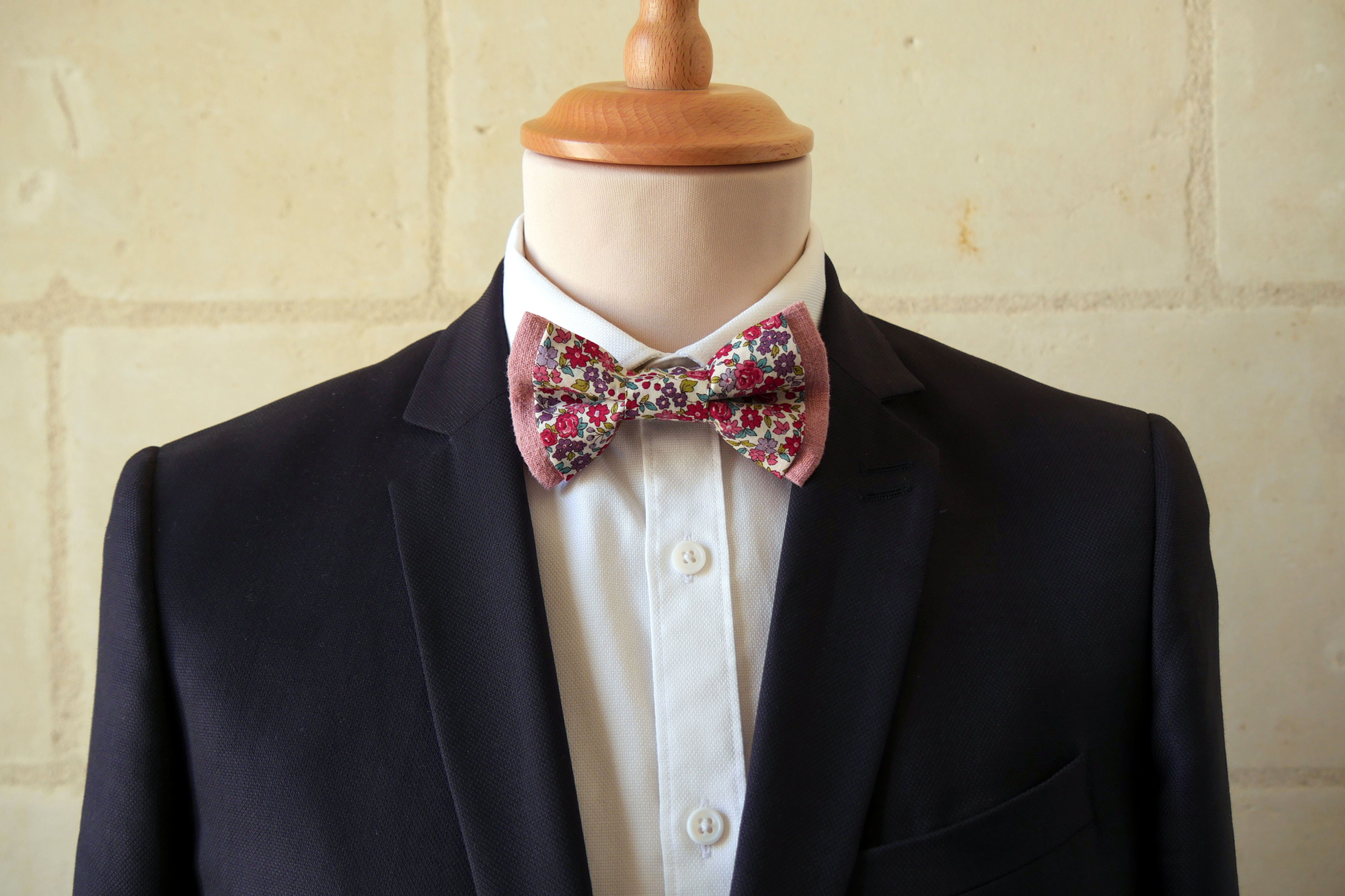 Noeud papillon fleuri rose et lin