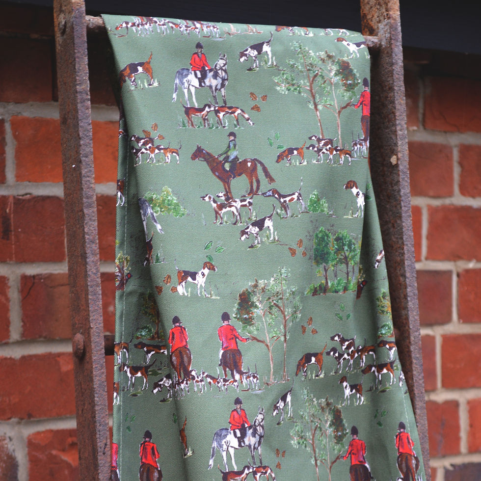 Thumbnail: Horse & Hound Table Runner