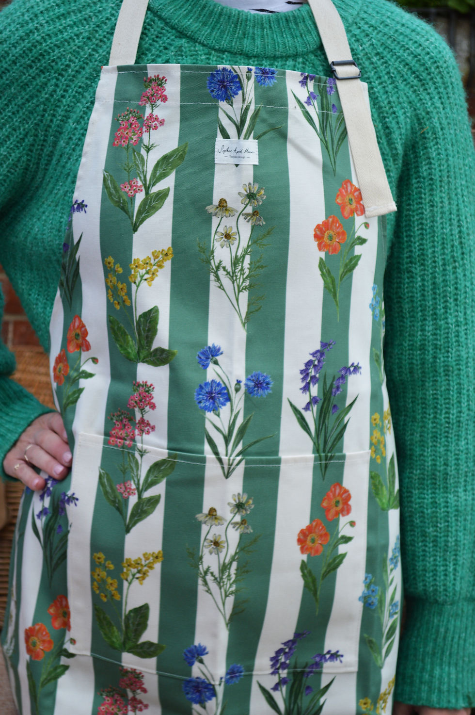 Thumbnail: Daisy stripe Apron