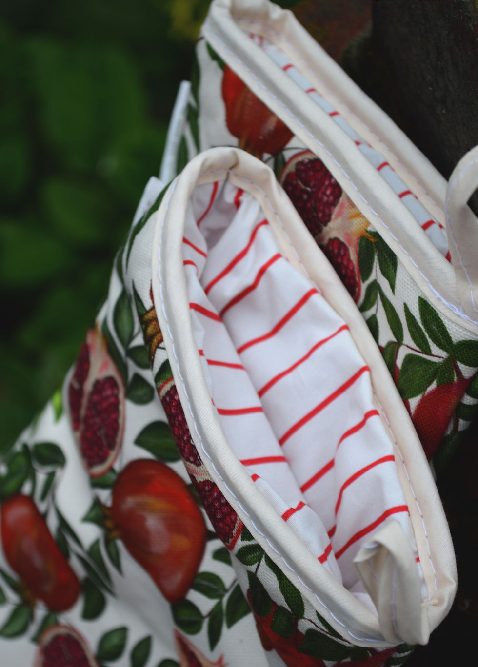Thumbnail: Single Oven Mitt | Pomegranate
