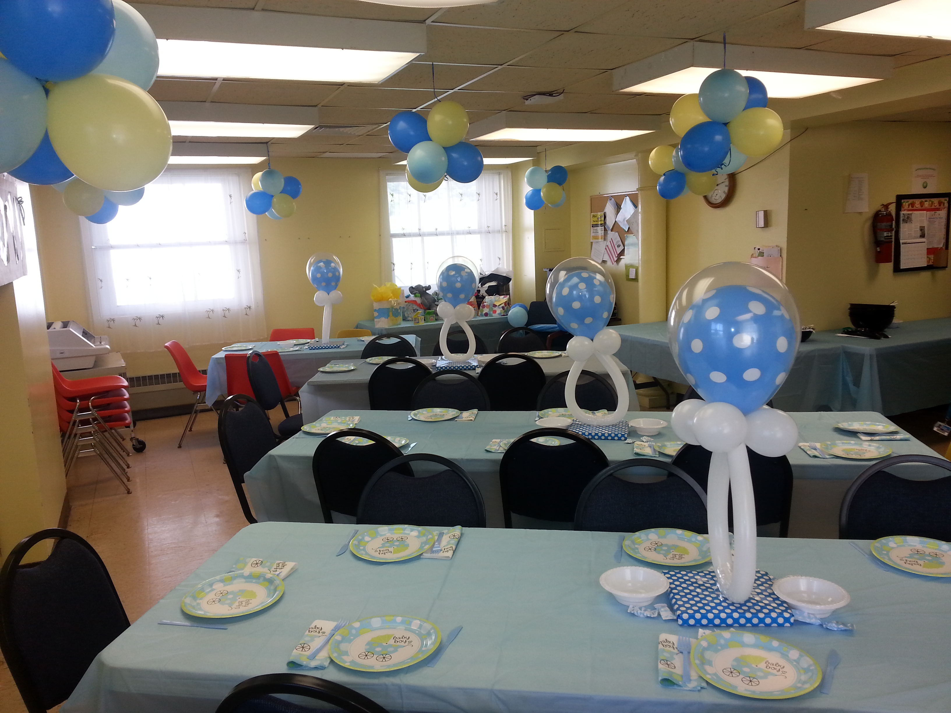 pacifier balloon centerpieces