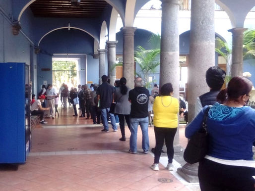 Largas filas para el Pago de Predial