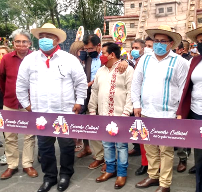 Luis Ronaldo Zárate presente en el Encuentro Cultural Orgullo Veracruzano