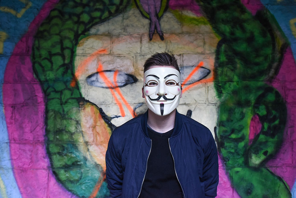 anonymous-1334775_1920.jpg